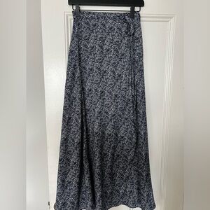 Navy blue and white Pattern Maxi Dress